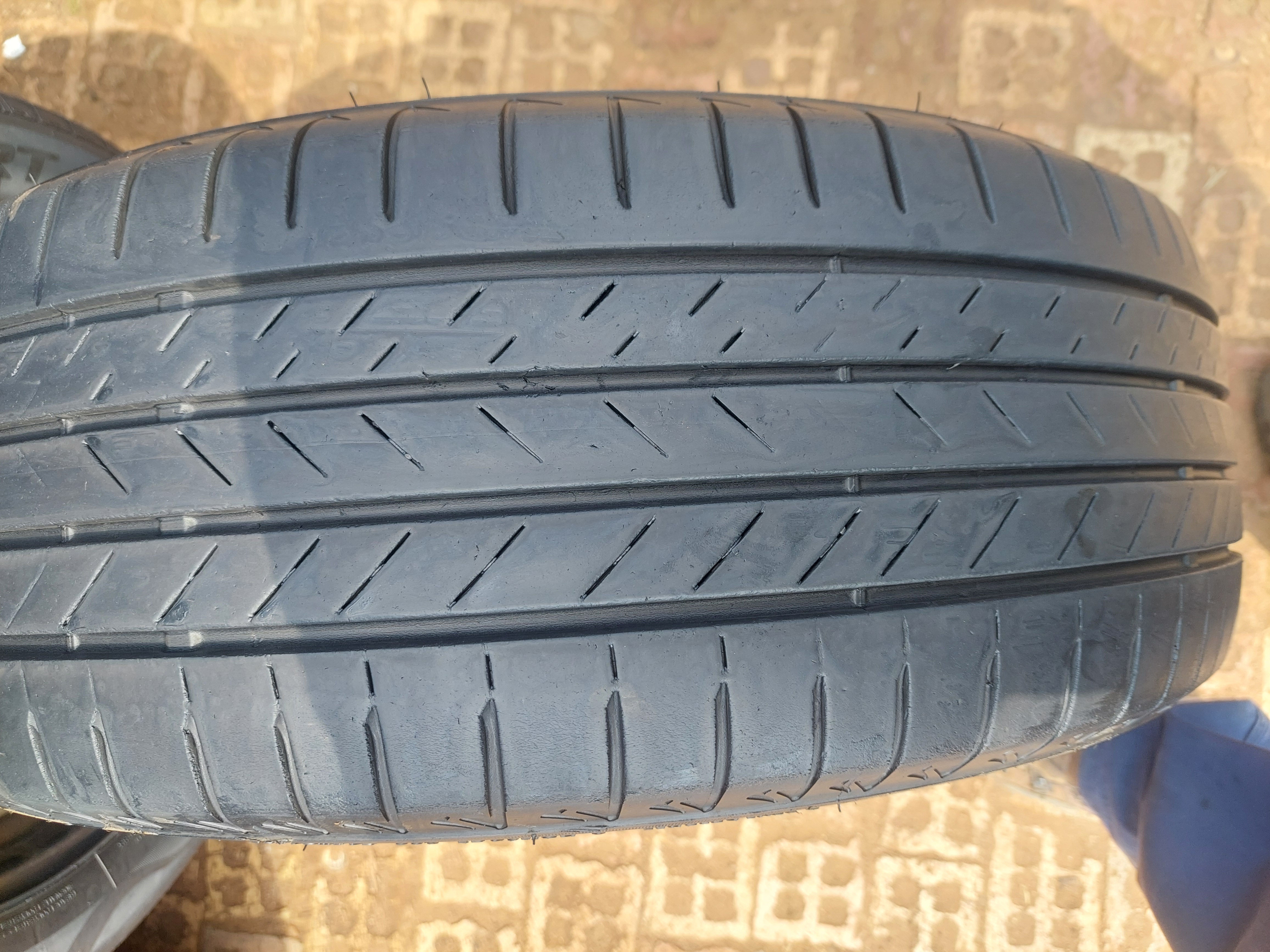 Dudu tyre